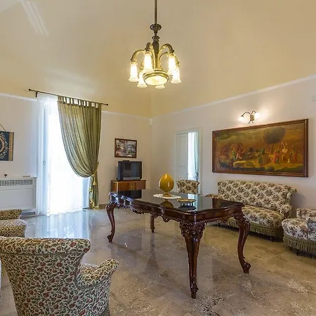 Hotell Tenuta Odegitria