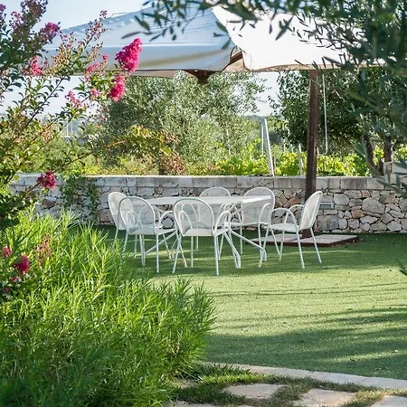 Hotell Tenuta Odegitria *